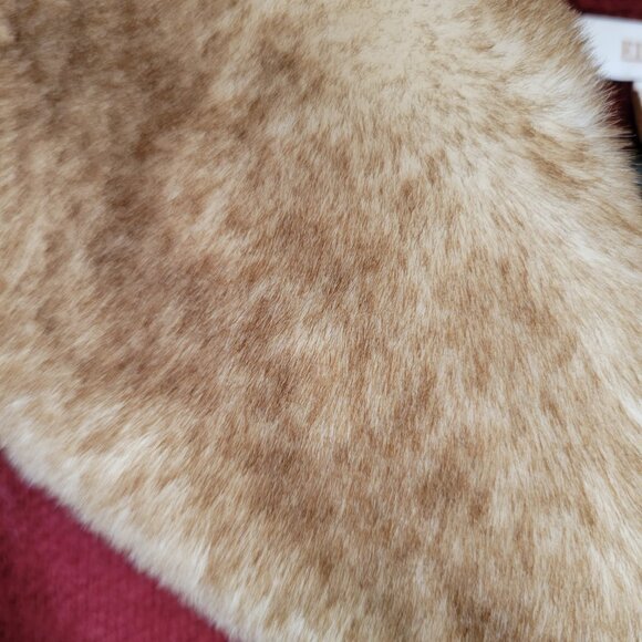 ELLEN TRACY Faux Fur Collar Cardigan NWT - Picture 5 of 10